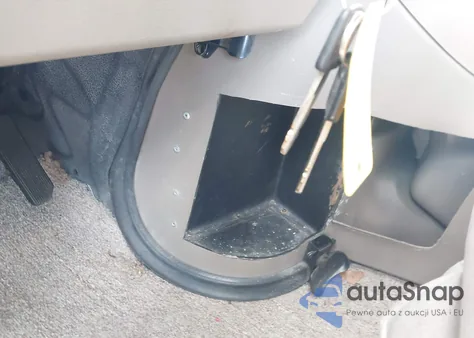 2000 Ford E-150 Recreational из США, поврежденный, VIN 1FDRE14W2YHB48494